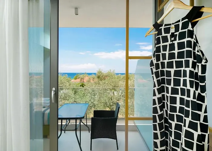 Apartahotel Miracle By Klisma Skála Kallirákhis